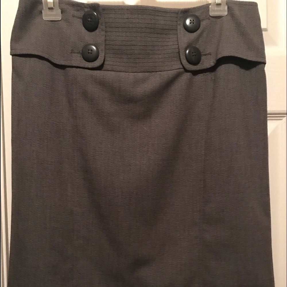 Grey pencil skirt